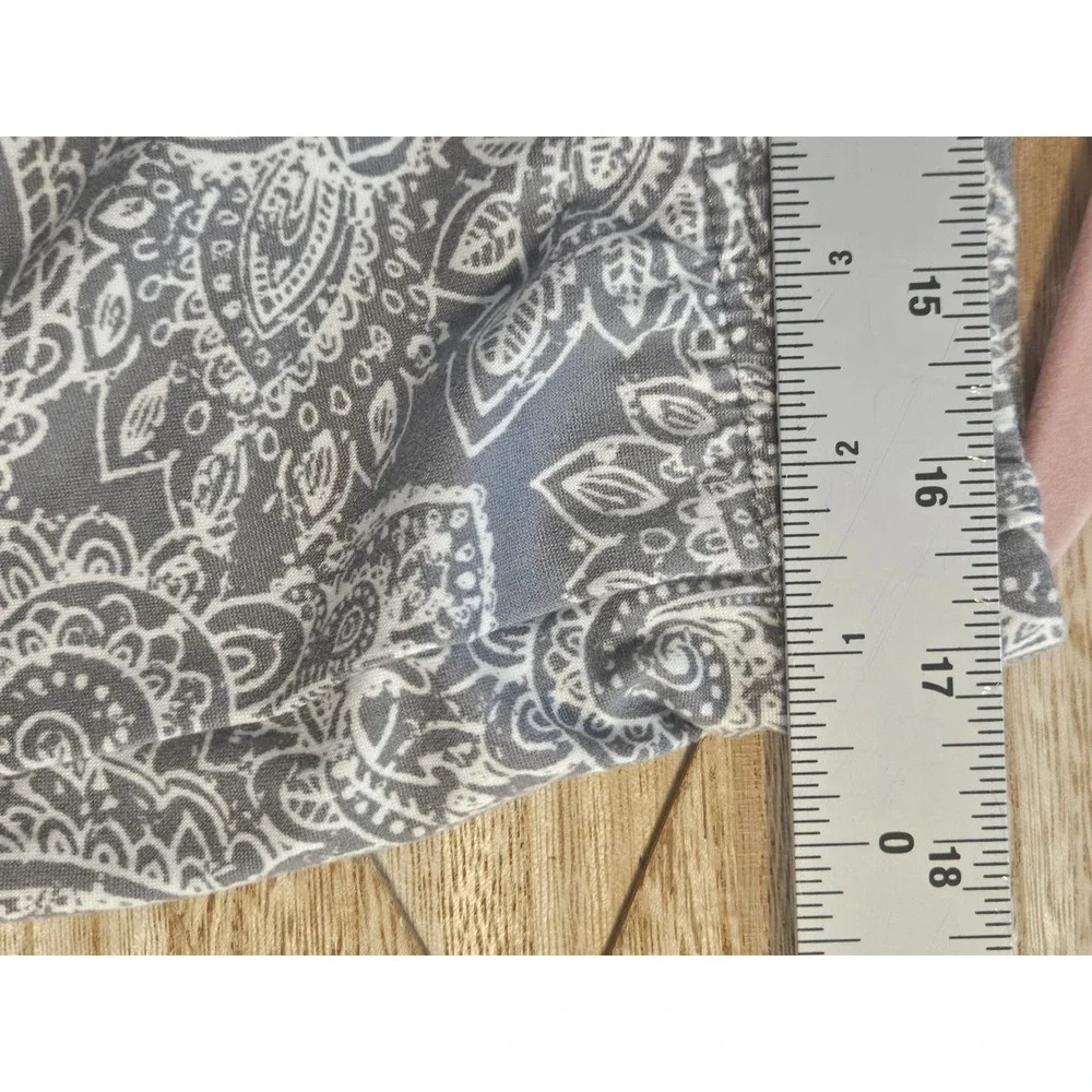 Tahari Gray Pink Paisley Capri Pajama Set Large WA3577-028-TSA Sleepwear #788